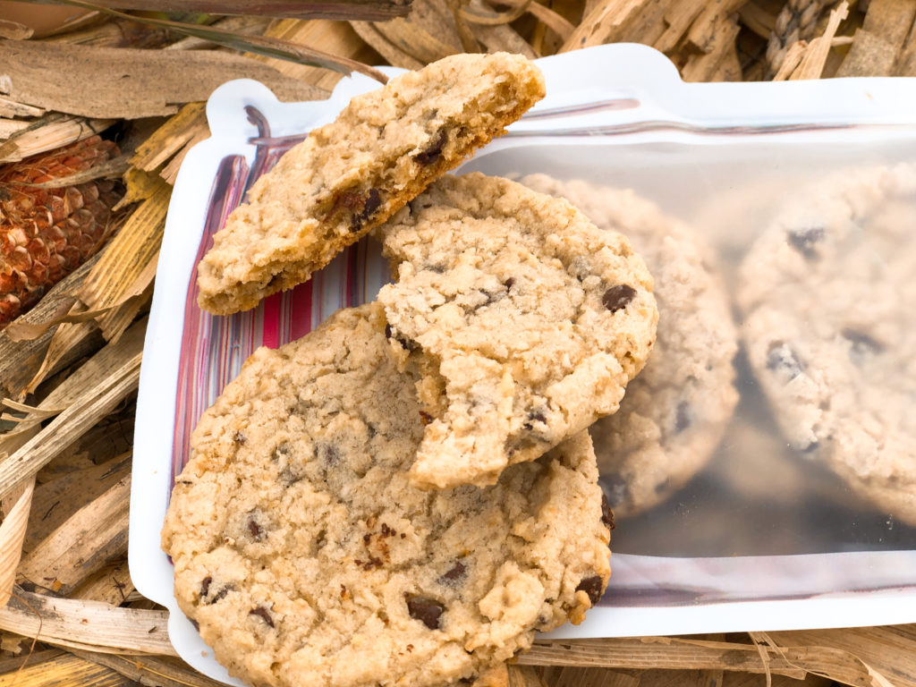 Farmgirl Chocolate Chippers from Farmwife Feeds are a settle oatmeal version of chocolate chip cookies. #oatmeal #chocolatechip #cookie #recipe