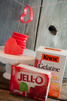 Easy Valentine's Day Finger Jello from Farmwife Feeds is easy to make and will make your kids smile! #jello #valentine #snack