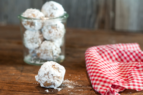 This Easy No-Bake Energy Bites Base recipe is the perfect start to creating the perfect little bite of energy to please everyone!