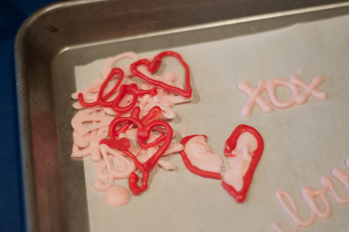 These Love Note Skillet cookies will make your sweetheart happy any time of the year, but are super easy and special on Valentine's Day!