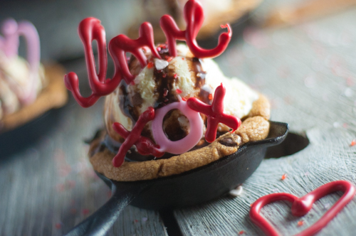These Love Note Skillet cookies will make your sweetheart happy any time of the year, but are super easy and special on Valentine's Day!