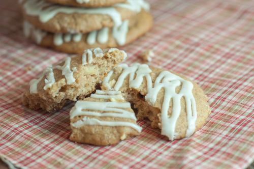 These amazing Apple Cider Cookies are the perfect Fall cookie for snack or desert! Friends and family will rave! #apples #cookies #recipe