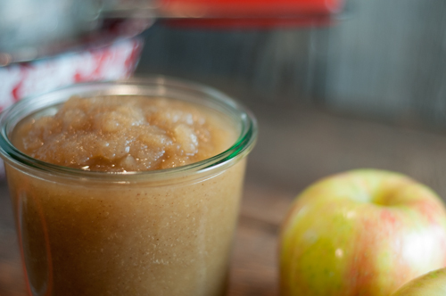 Super easy homemade applesauce with cinnamon-make a little or make a lot, great for canning!