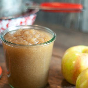 Super easy homemade applesauce with cinnamon-make a little or make a lot, great for canning!