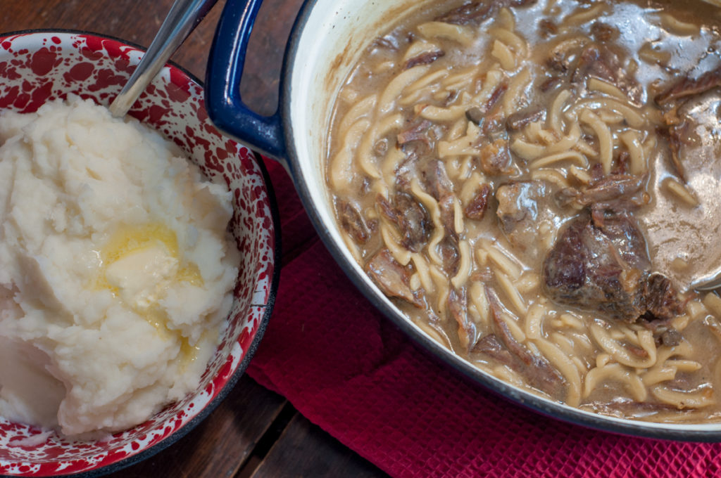 These Easy Stovetop Beef and Noodles from Farmwife Feeds are super easy and made on the stovetop so are done in less than 30 minutes! #beef #recipe #30minutes