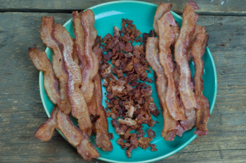 Bake, Broil, Fry -3 ways to make bacon from Farmwife Feeds #recipe #bacon #oven