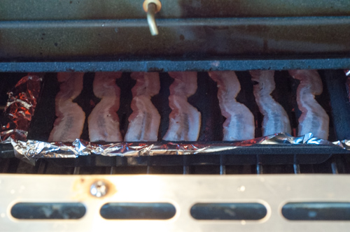 Bake, Broil, Fry -3 ways to make bacon from Farmwife Feeds #recipe #bacon #oven