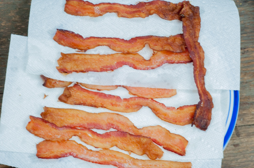 Bake, Broil, Fry -3 ways to make bacon from Farmwife Feeds #recipe #bacon #oven