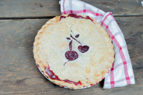 Homemade Cherry Pie, easy traditional recipe from Farmwife Feeds #pie #recipes #cherry