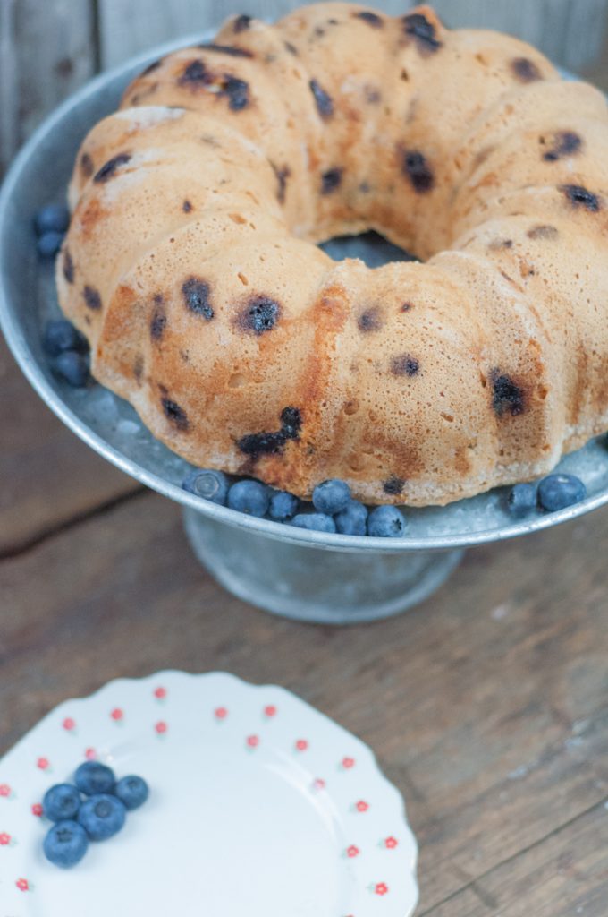 Fresh Blueberry Pound Cake simple recipe that will impress guests and family! Butter, Sugar, fresh fruit in cake form from Farmwife Feeds #recipe #blueberry #blueberries #cake #poundcake