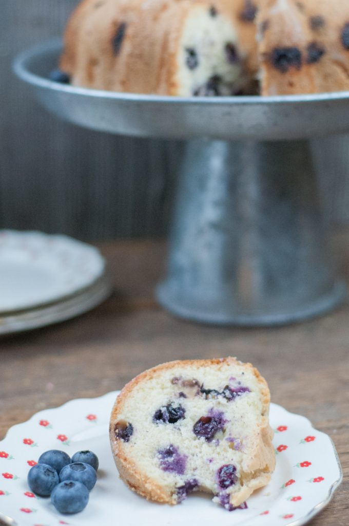 Fresh Blueberry Pound Cake simple recipe that will impress guests and family! Butter, Sugar, fresh fruit in cake form from Farmwife Feeds #recipe #blueberry #blueberries #cake #poundcake