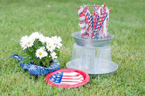 Memorial Day Get Together With Friends full menu, grilled hamburgers and pork burgers, potato salad, fruit, finger jello, brownies #recipe #menuplan #memorialday