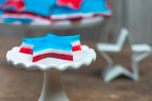 Red, White and Blue Finger Jello Stars for Memorial Day, 4th of July or an all American celebration from Farmwife Feeds #recipe #jello #redwhiteblue