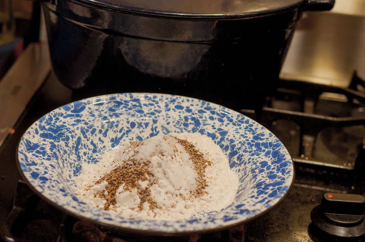 Beef Cubed Steak and Pan Gravy is a childhood favorite from Farmwife Feeds #beef #recipe #cubedsteak