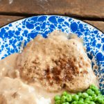 Beef Cubed Steak and Pan Gravy is a childhood favorite from Farmwife Feeds #beef #recipe #cubedsteak