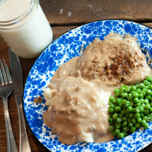 Beef Cubed Steak and Pan Gravy is a childhood favorite from Farmwife Feeds #beef #recipe #cubedsteak