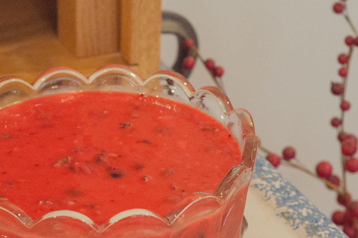 Granny's Cranberry Jello Salad is a Thanksgiving must from Farmwife Feeds #thanksgivingt #cranberrysalad #jello #traditon