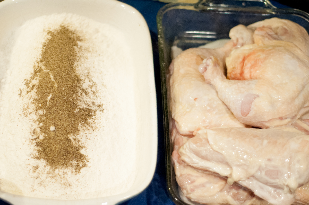 Fried Chicken and Skillet Gravy from Farmwife Feeds is just like Grandma's Sunday Dinner #recipe #castiron #chicken #friedchicken