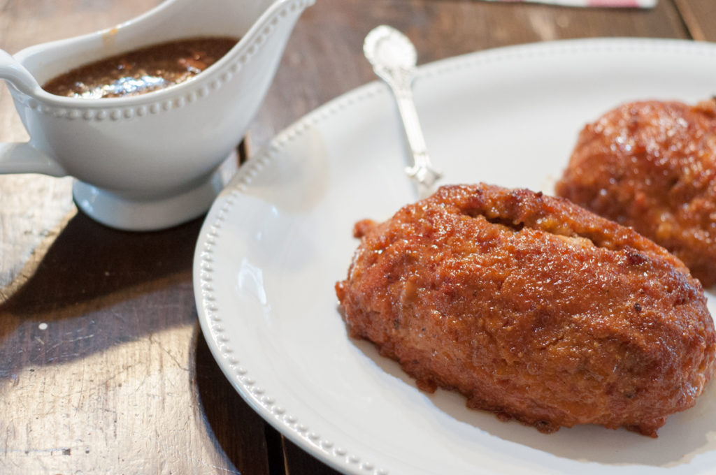 Glazed Ham Loaf is a family favorite for any occasion from Farmwife Feeds #recipe #pork #comfortfood