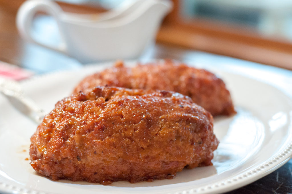 Glazed Ham Loaf is a family favorite for any occasion from Farmwife Feeds #recipe #pork #comfortfood