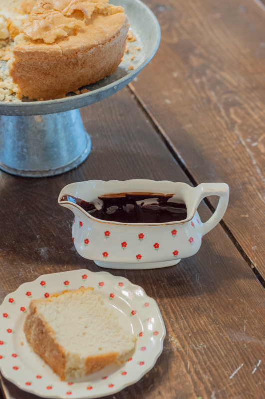 Million Dollar Pound Cake from Farmwife Feeds is a Gooseberry Patch recipe that will have people begging for more. #cake #poundcake #recipe #dessert