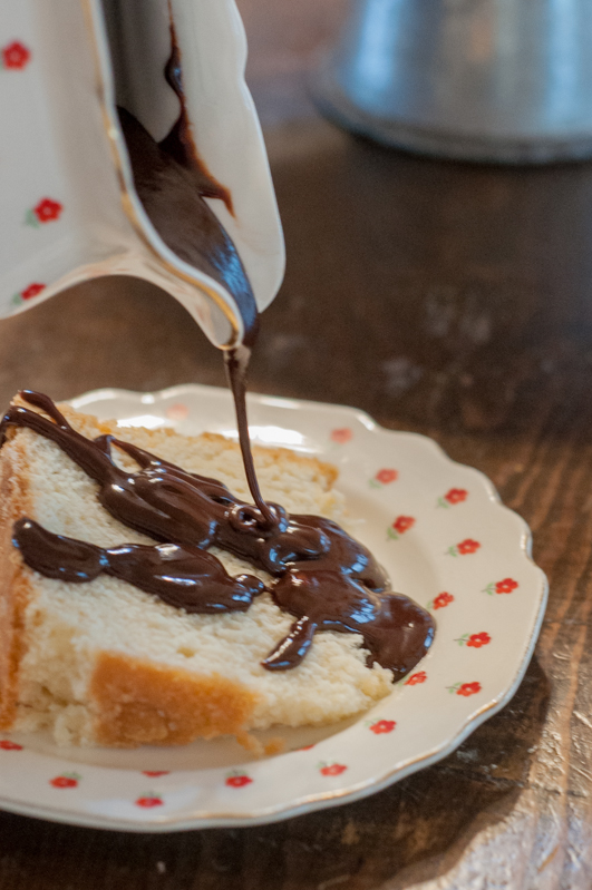 Million Dollar Pound Cake from Farmwife Feeds is a Gooseberry Patch recipe that will have people begging for more. #cake #poundcake #recipe #dessert