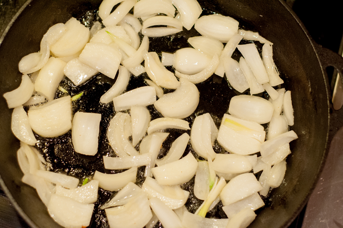 Sliced Steak Sandwiches from Farmwife Feeds are a hearty meal in sandwich form. #recipe #steak #sandwich #beef