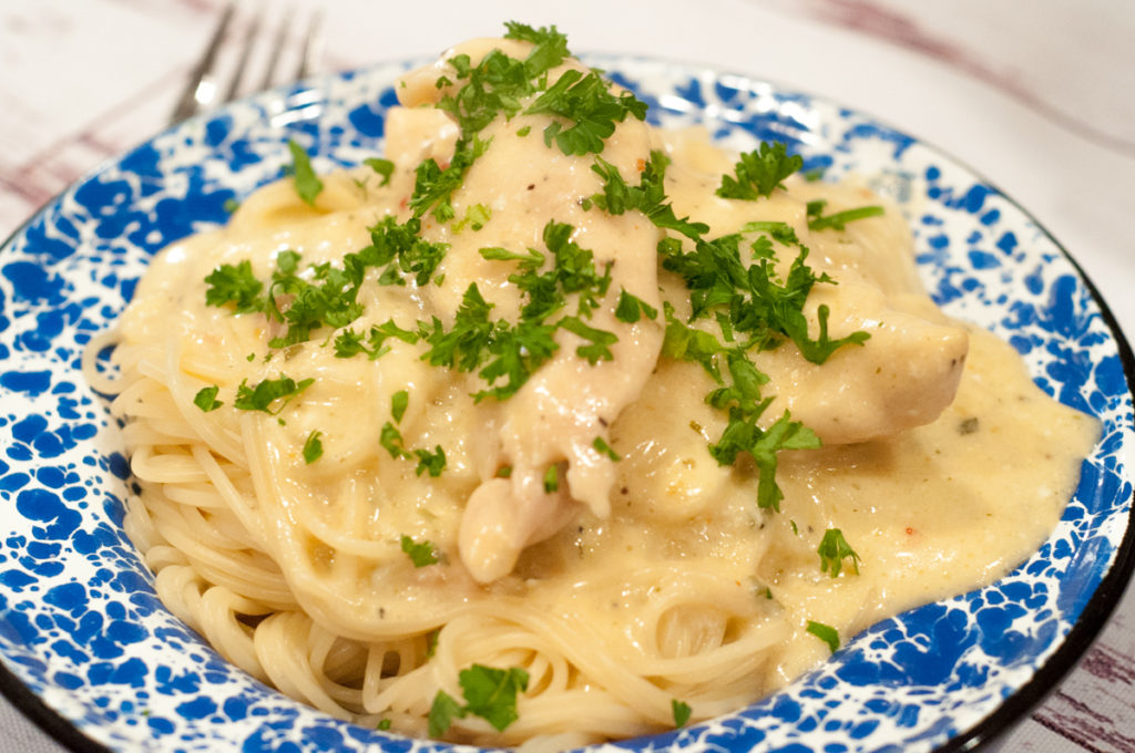 Crock Pot Angel Hair Chicken From Farmwife Feedsは、家族全員を満足させる超簡単な方法です。 #レシピ#鶏肉#パスタ#パスタ#パスタ#パスタ#パスタpic.twitter.com