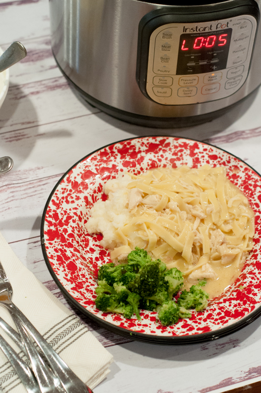 Instant Pot Chicken and Noodles from Farmwife Feeds, all the flavor of cooked all day richness in a lot less time. #chicken #recipe #instantpot #comfortfood