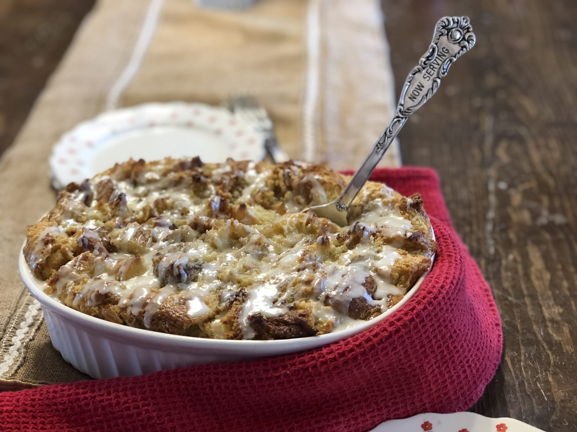 Cinnamon Roll Bread Pudding from Farmwife Feeds is a sweet breakfast treat, a delicious dessert served with ice cream or a great afternoon snack. #cinnamonrolls #recipe #dessert #breakfast #snack