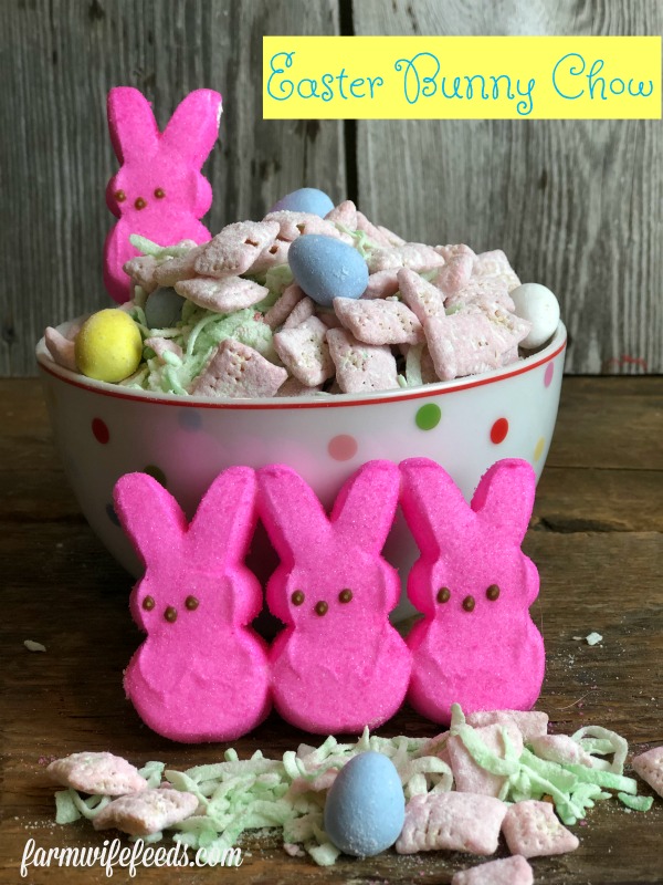 Easter Bunny Chow from Farmwife Feeds - Muddy Buddies, Puppy Chow - call it what you want, I'll call it delicious! #recipe #chexmix #puppychow