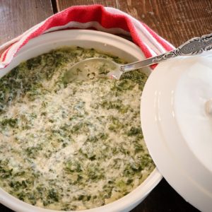 Creamed Spinach from Farmwife Feeds is a creamy easy side dish good at any meal. #creamedspinach #spinach #recipe