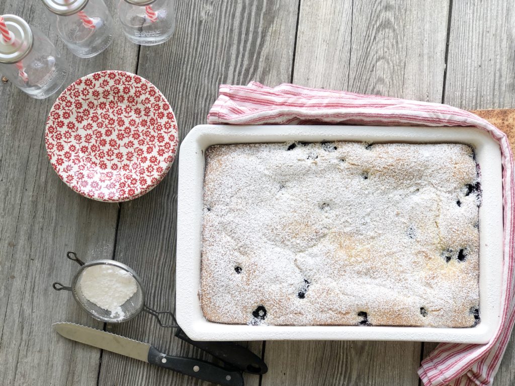 Easy Blueberry Cream Cheese Cake from Farmwife Feeds is super simple as a coffee cake or a dessert. #blueberry #cake #coffeecake #blueberries #recipe