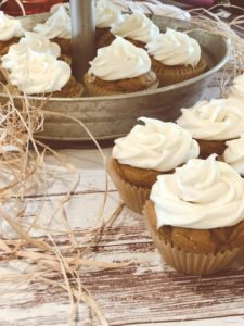 Easiest Pumpkin Spice Cupcakes from Farmwife Feeds are a Gooseberry Patch popular recipe that is an easy pumpkin treat for everyone. #pumpkin #recipe #cupcake #boxmix