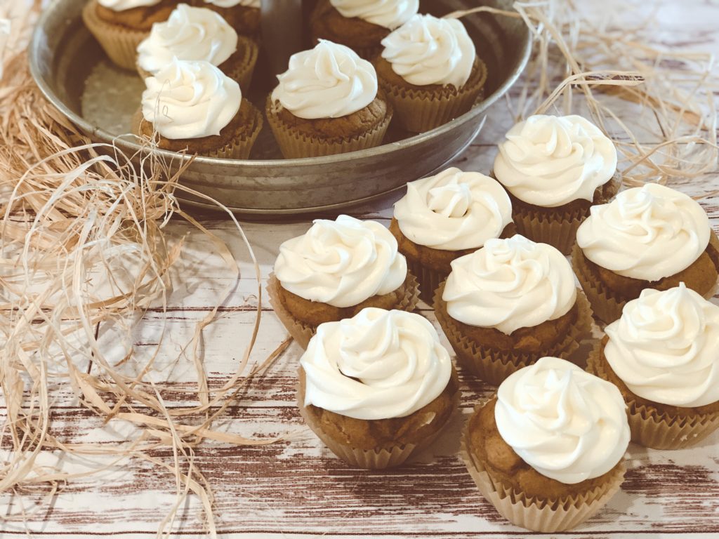 Easiest Pumpkin Spice Cupcakes from Farmwife Feeds are a Gooseberry Patch popular recipe that is an easy pumpkin treat for everyone. #pumpkin #recipe #cupcake #boxmix