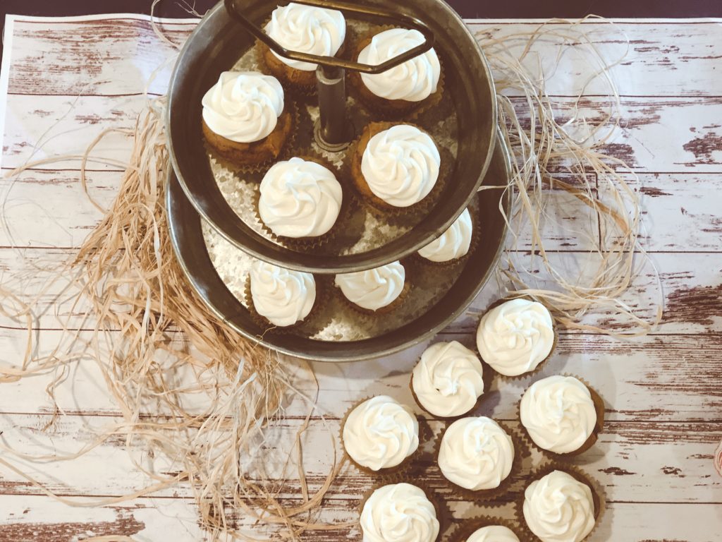 Easiest Pumpkin Spice Cupcakes from Farmwife Feeds are a Gooseberry Patch popular recipe that is an easy pumpkin treat for everyone. #pumpkin #recipe #cupcake #boxmix