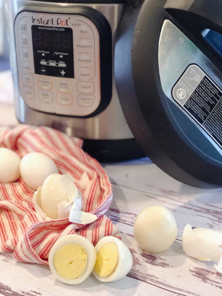 Instant Pot Hard Boiled Eggs from Farmwife Feeds are an easy sure fire way for easy to peel hard boiled eggs. #eggs #instantpot #recipe