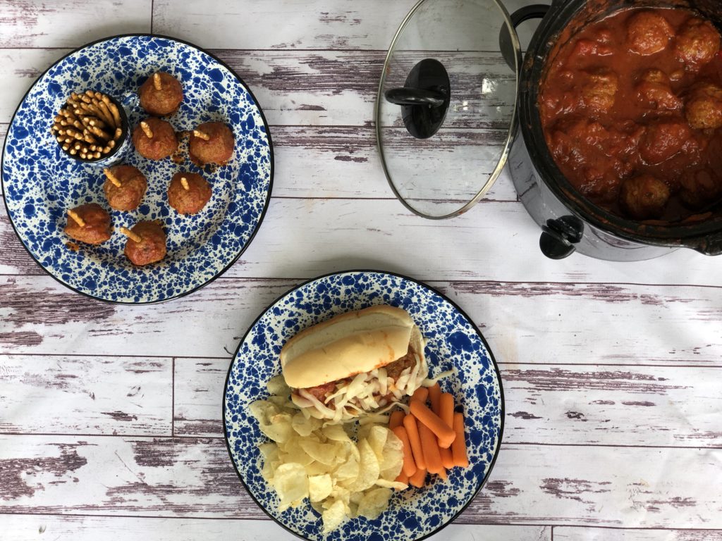 Super Easy Crock Pot Meatballs from Farmwife Feeds are a great easy meal or great tailgating option. #meatballs #crockpot #slowcooker #tailgate