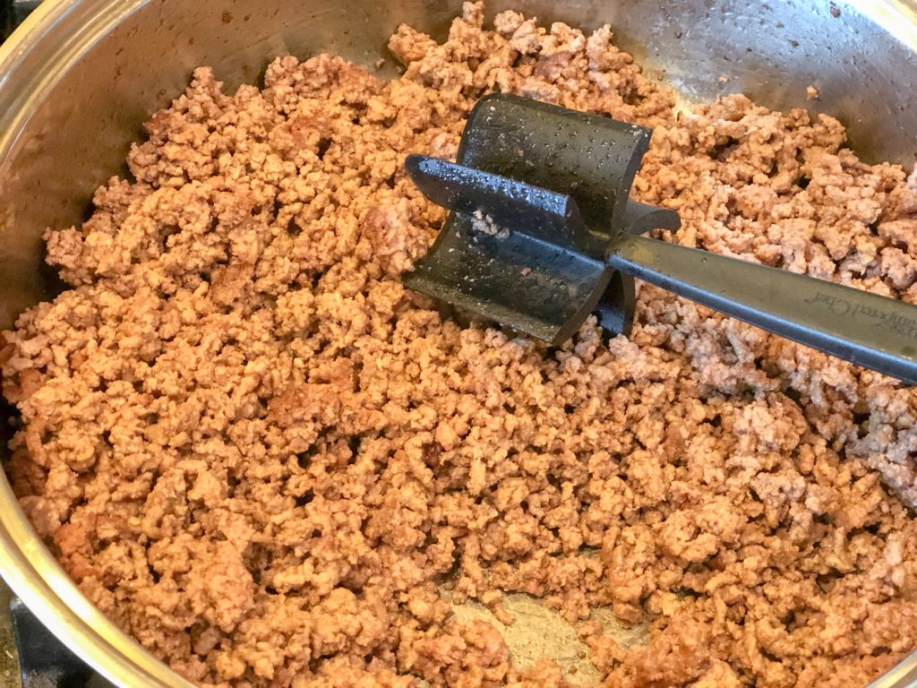 Mom's Sloppy Joes from Farmwife Feeds is a great in a hurry sandwich that pleases everyone. #hamburger #groundbeef #sandwich #easy