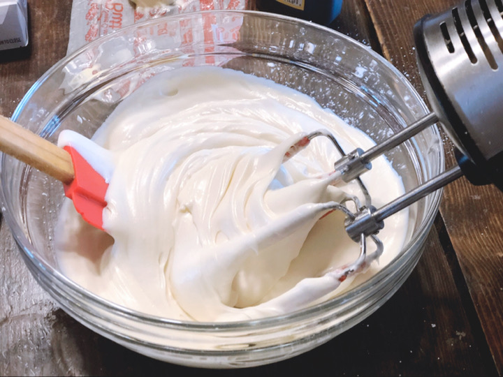 Classic Cream Cheese Icing from Farmwife Feeds is an easy icing to mix up for almost any sweet that needs a creamy icing to top it off. #creamcheese #icing #recipe