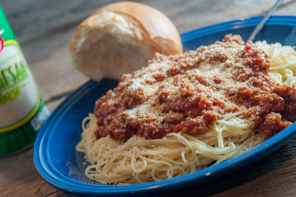 Super Meaty Spaghetti Sauce from Farmwife Feeds, ground beef and sausage make a big batch of spaghetti sauce that makes a great freezer meal. #spaghetti #tomatosauce #groundbeef #sausage