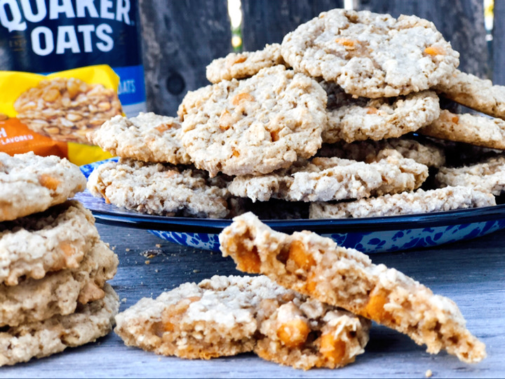 Oatmeal Scotchies from Farmwife Feeds, a soft chewy classic oatmeal cookie with butterscotch chips for that distinct taste. #oatmeal #cookie #butterscotch #oatmealscotchies