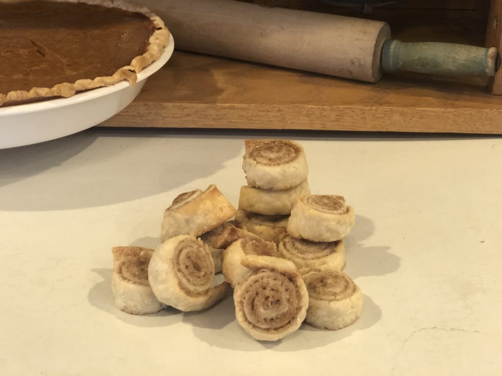 Tiny Pie Crust Cinnamon Rolls from Farmwife Feeds