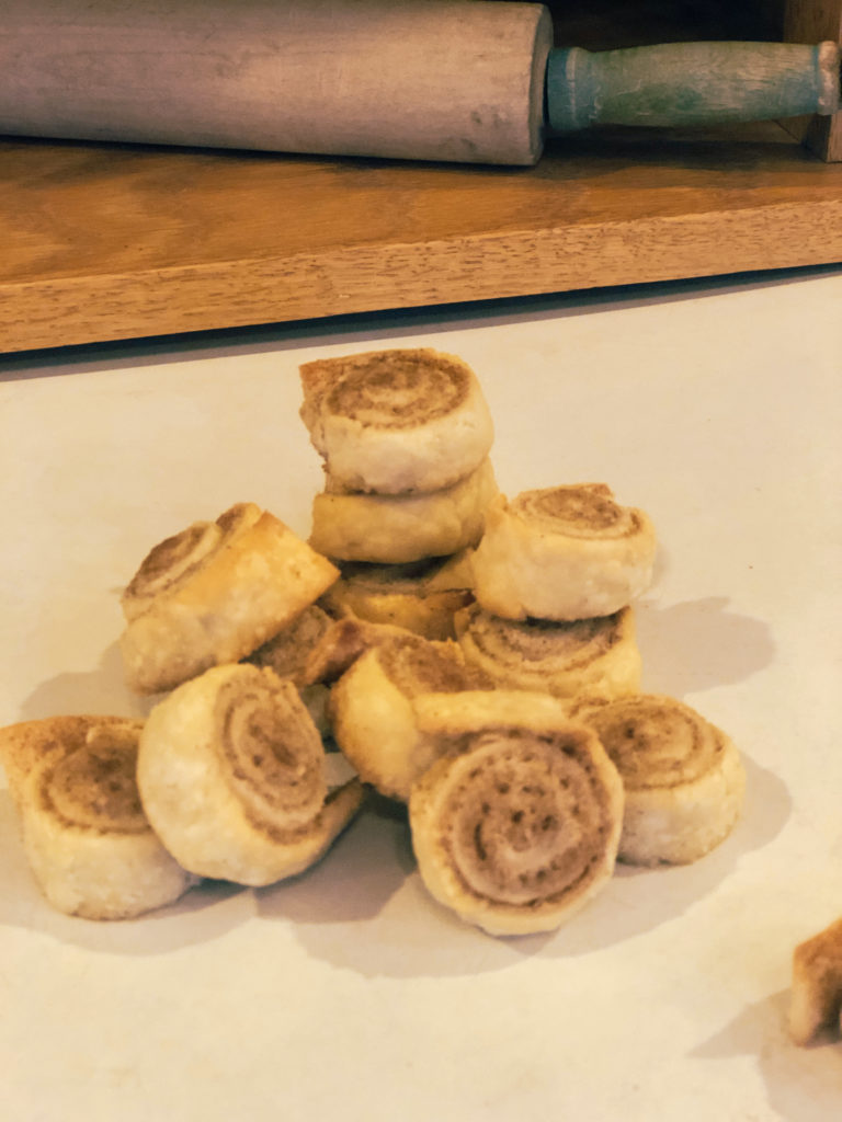 Tiny Pie Crust Cinnamon Rolls from Farmwife Feeds