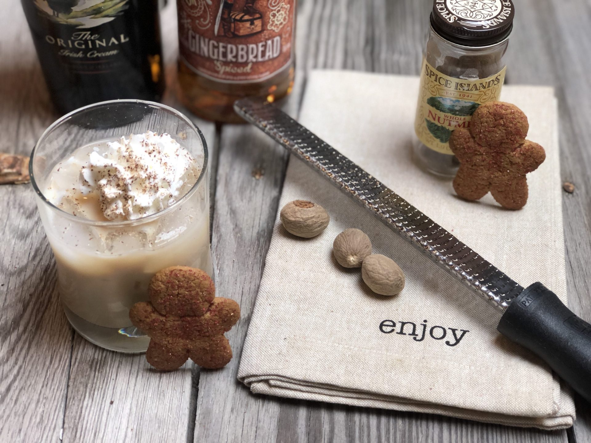 Gingerbread Baileys Holiday Cocktail