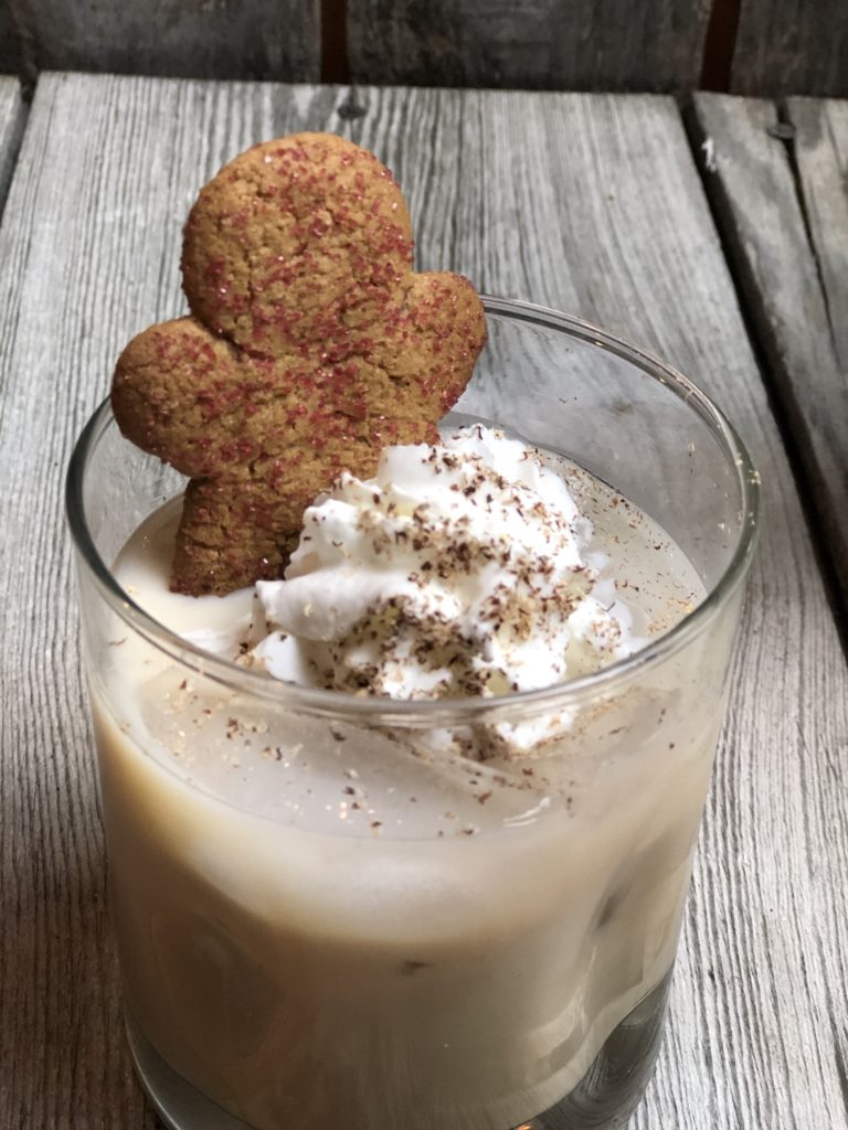 Gingerbread Baileys Holiday Cocktail from Farmwife Feeds is a festive seasonal cocktail made with Captain Morgans Gingerbread Rum! #cocktail #gingerbread #rum #baileys