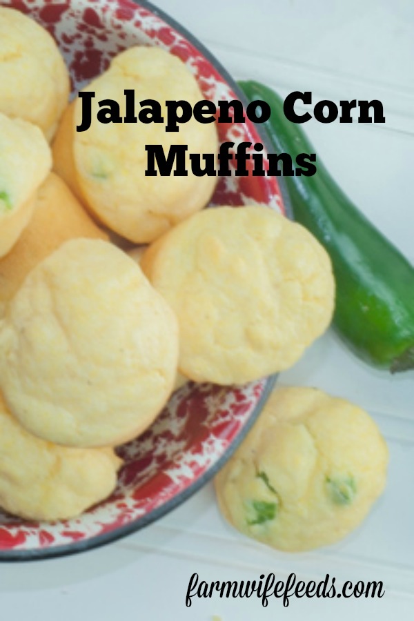 Jalapeno Corn Muffins from Farmwife Feeds, great bread option for almost any meal #recipes #muffins #cornmeal