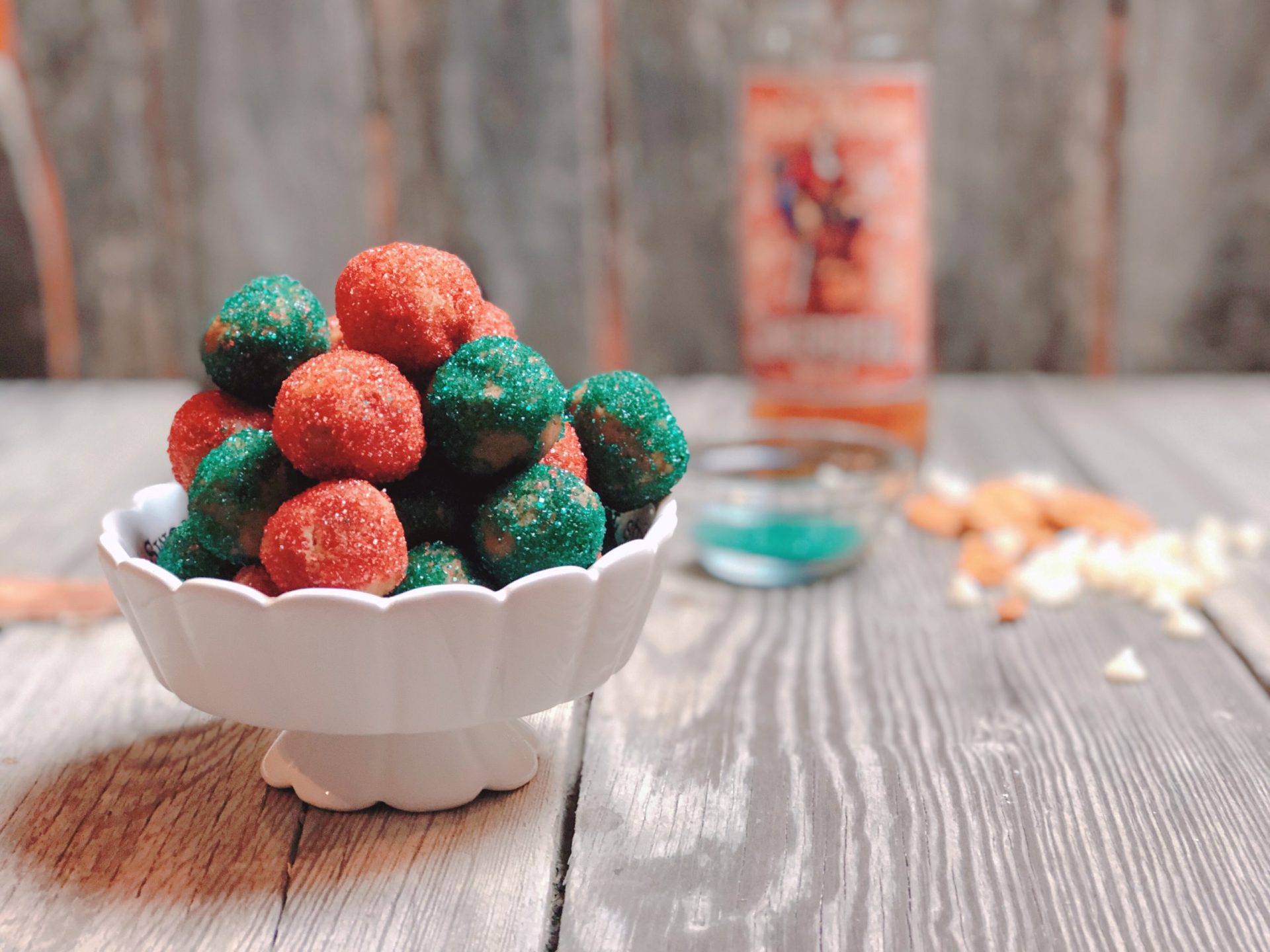 White Chocolate Gingerbread Rum Balls from Farmwife Feeds are a delicious super festive adult snack everyone will love. #rum #gingerbread #rumballs