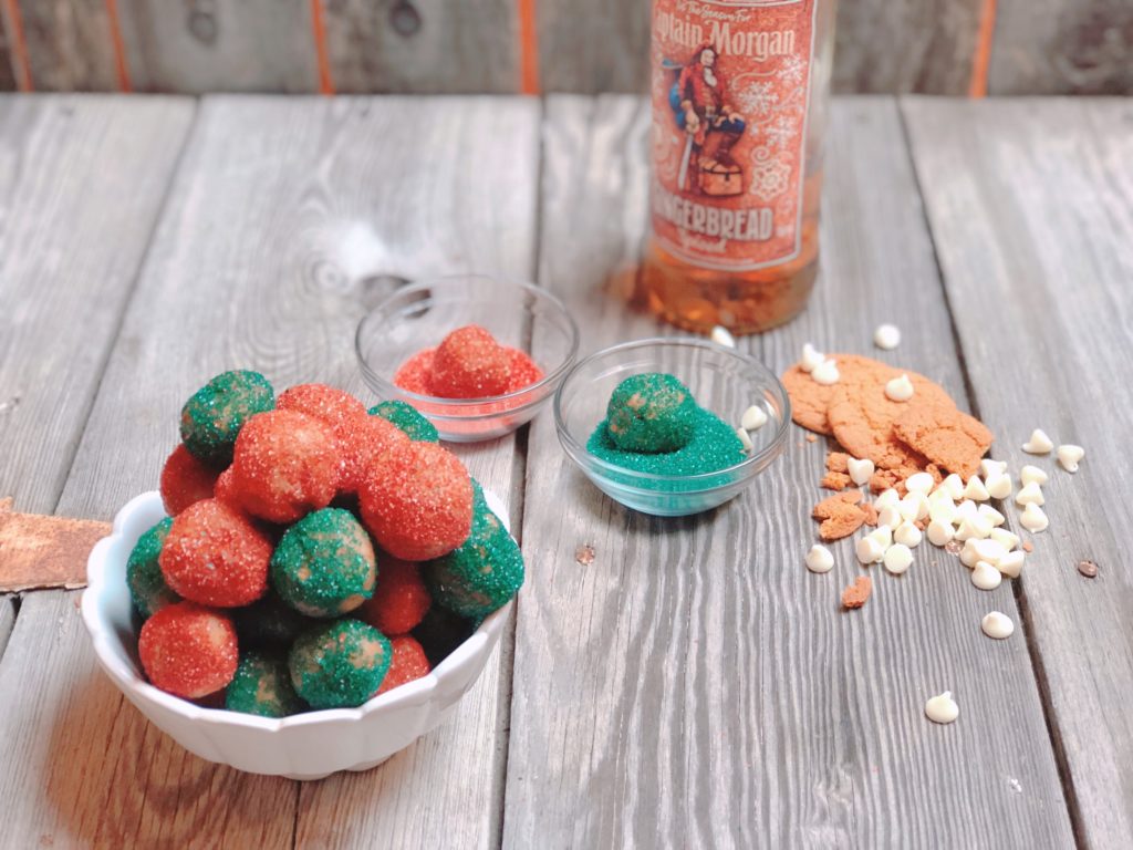 White Chocolate Gingerbread Rum Balls from Farmwife Feeds are a delicious super festive adult snack everyone will love. #rum #gingerbread #rumballs