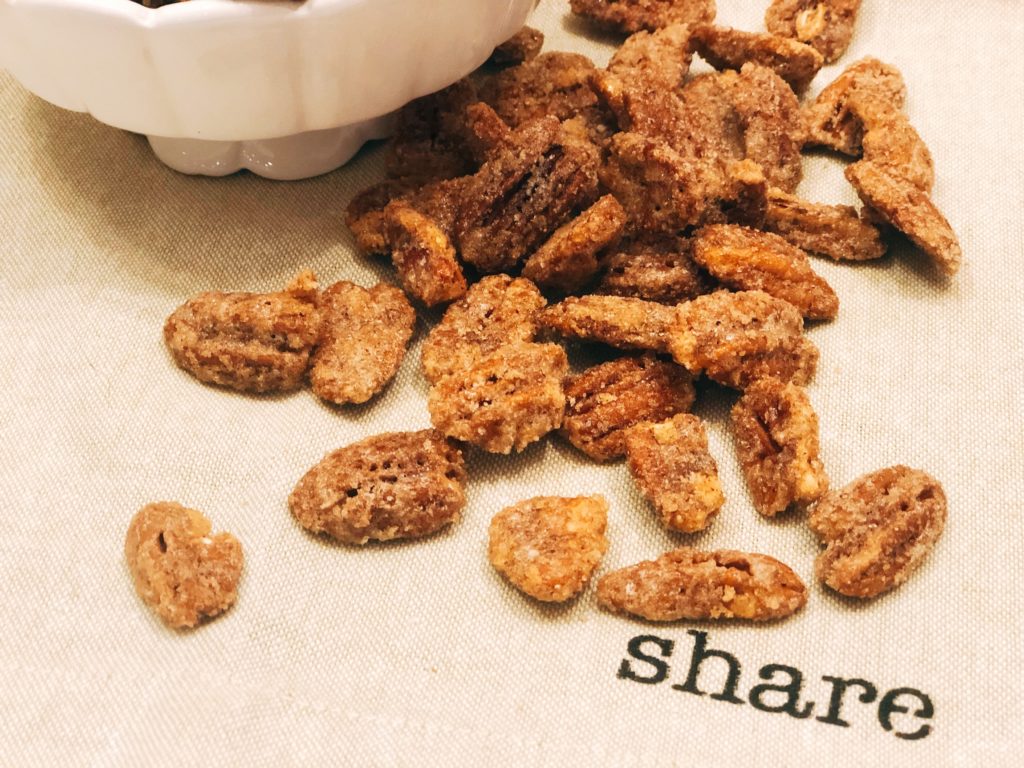 Cinnamon Candied Pecan from Farmwife Feeds, easy to make sweet treat that will quickly become addictive. #pecans #cinnamon #snack